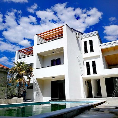 Apartments Star With Pool Биоград-на-Мору Экстерьер фото